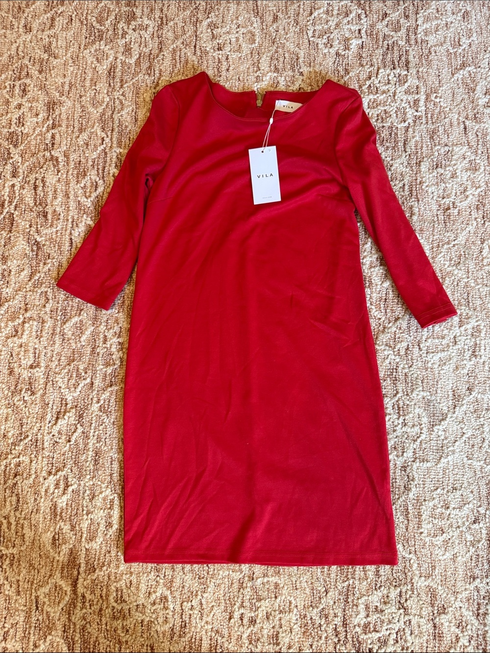 VILA Crimson Midi Sheath Dress with Three-Quarter Sleeves